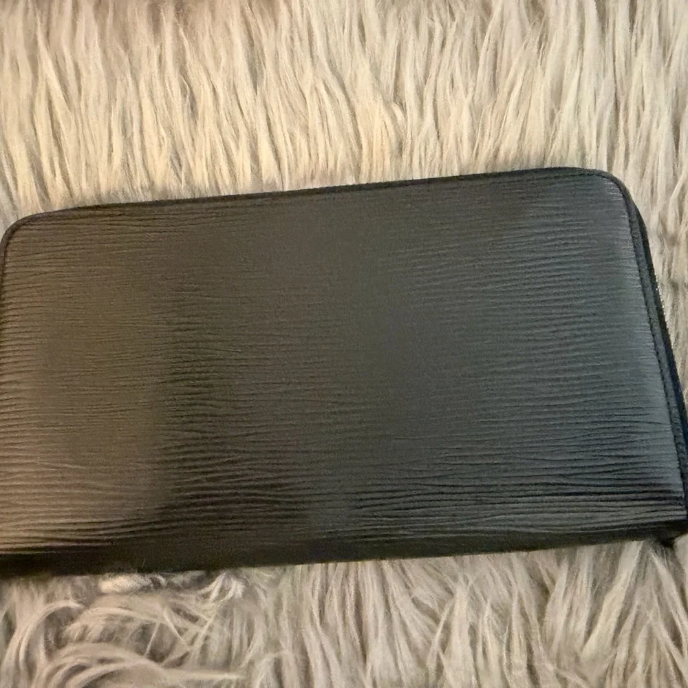 2006 Louis Vuitton Zippy Organizer in Noor Epi Leather